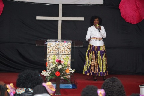 4d0cbe49be3bb1ba-photo