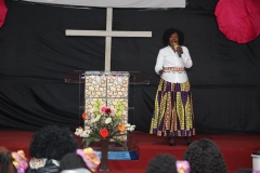 537cf7e4cc306df9-photo