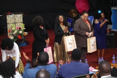 679541d8b60b9d75-photo